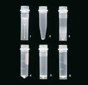 Menetes mikrocső, talpas, beosztással, 2 ml, 500 db/csomag
