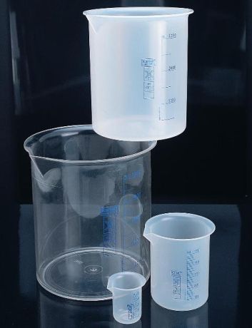 Beaker with spout, low form